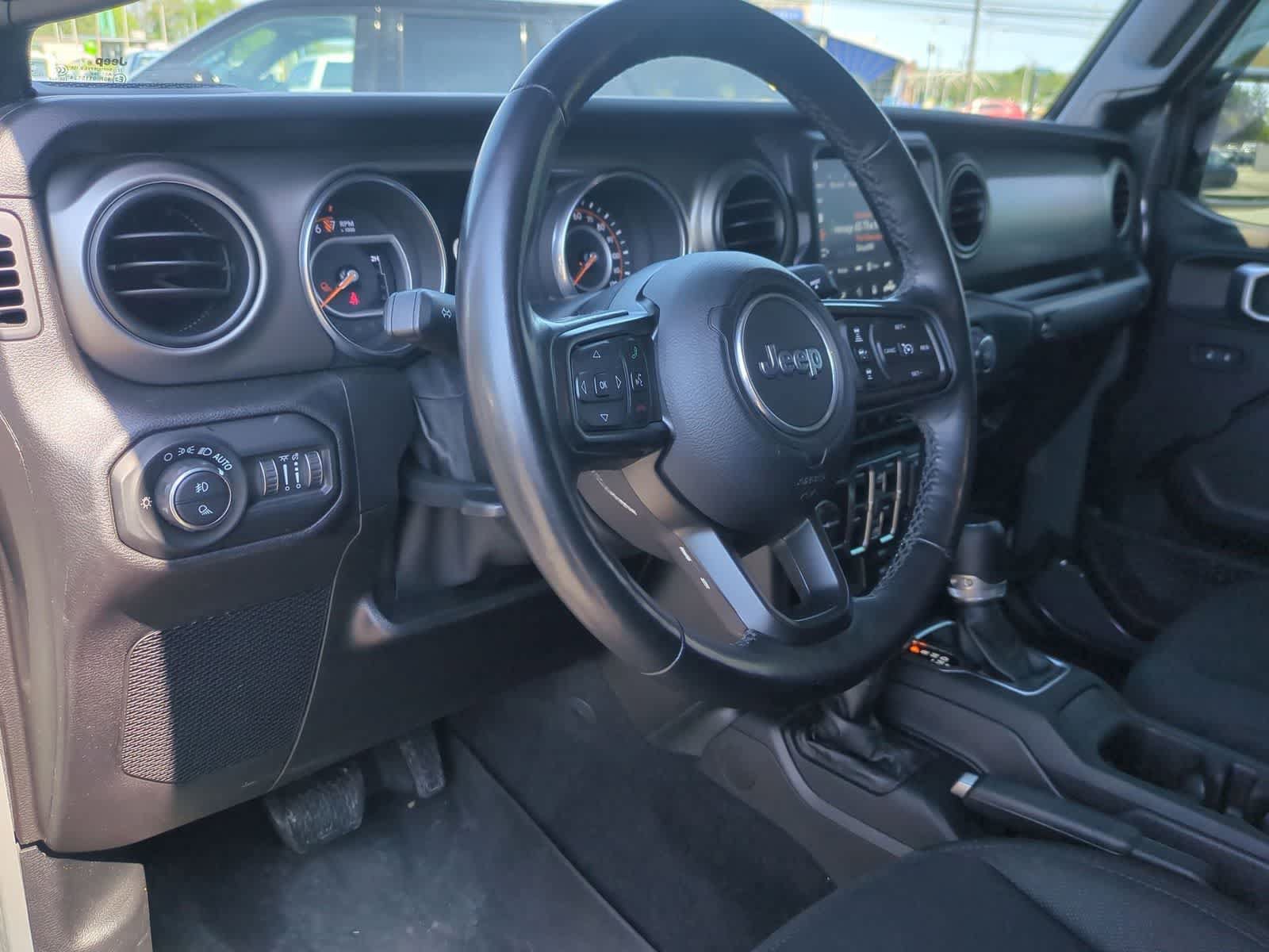 Used 2021 Jeep Gladiator Sport AWD/4WD image 10