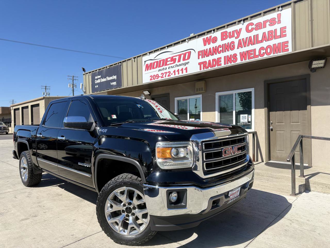 Used 2015 GMC Sierra 1500 SLT w/ SLT Crew Cab Value Package AWD/4WD image 1