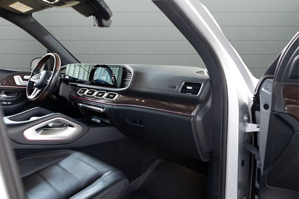 Used 2021 Mercedes-Benz GLS 580 4MATIC image 91