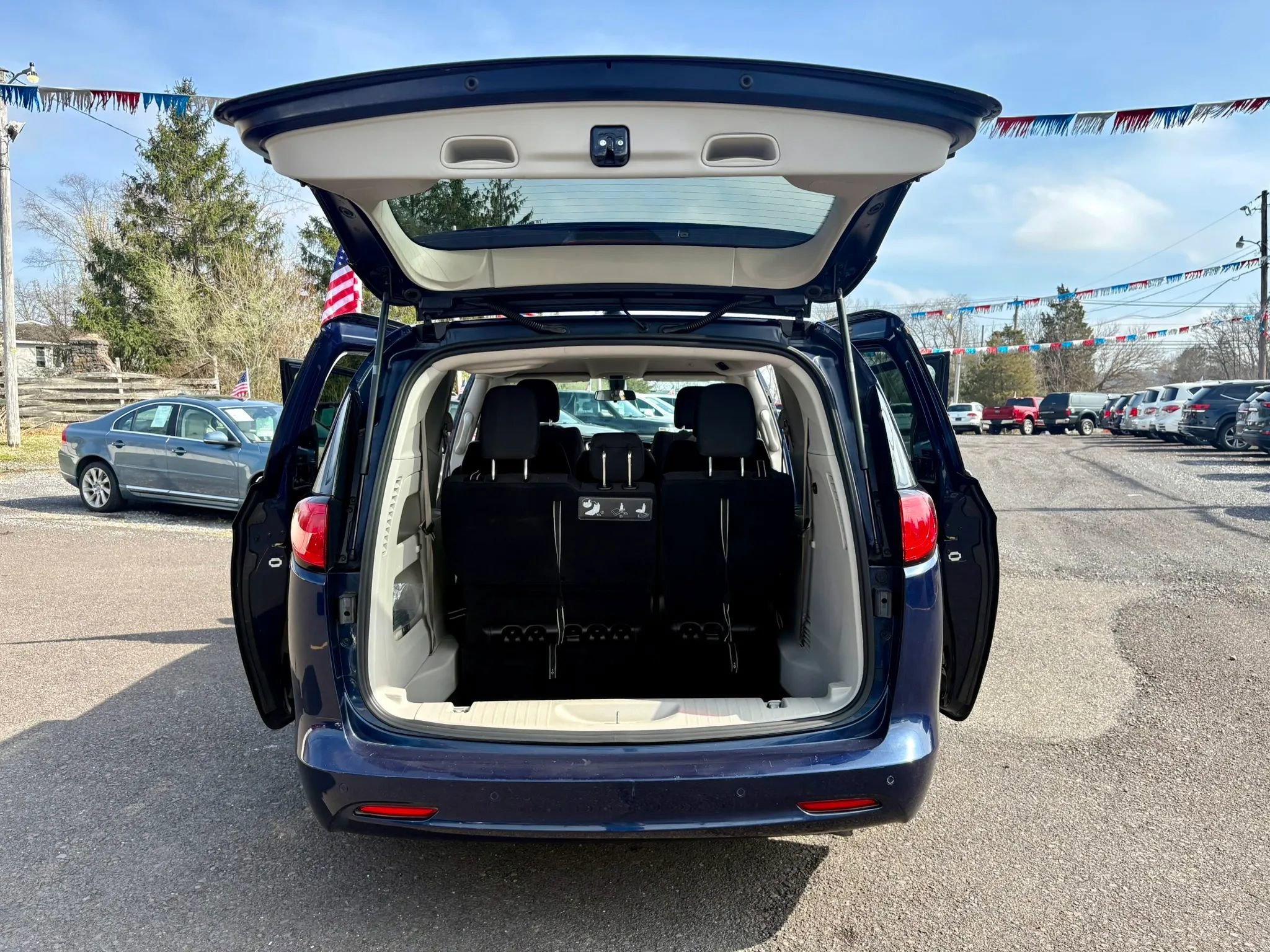 Used 2018 Chrysler Pacifica LX image 22