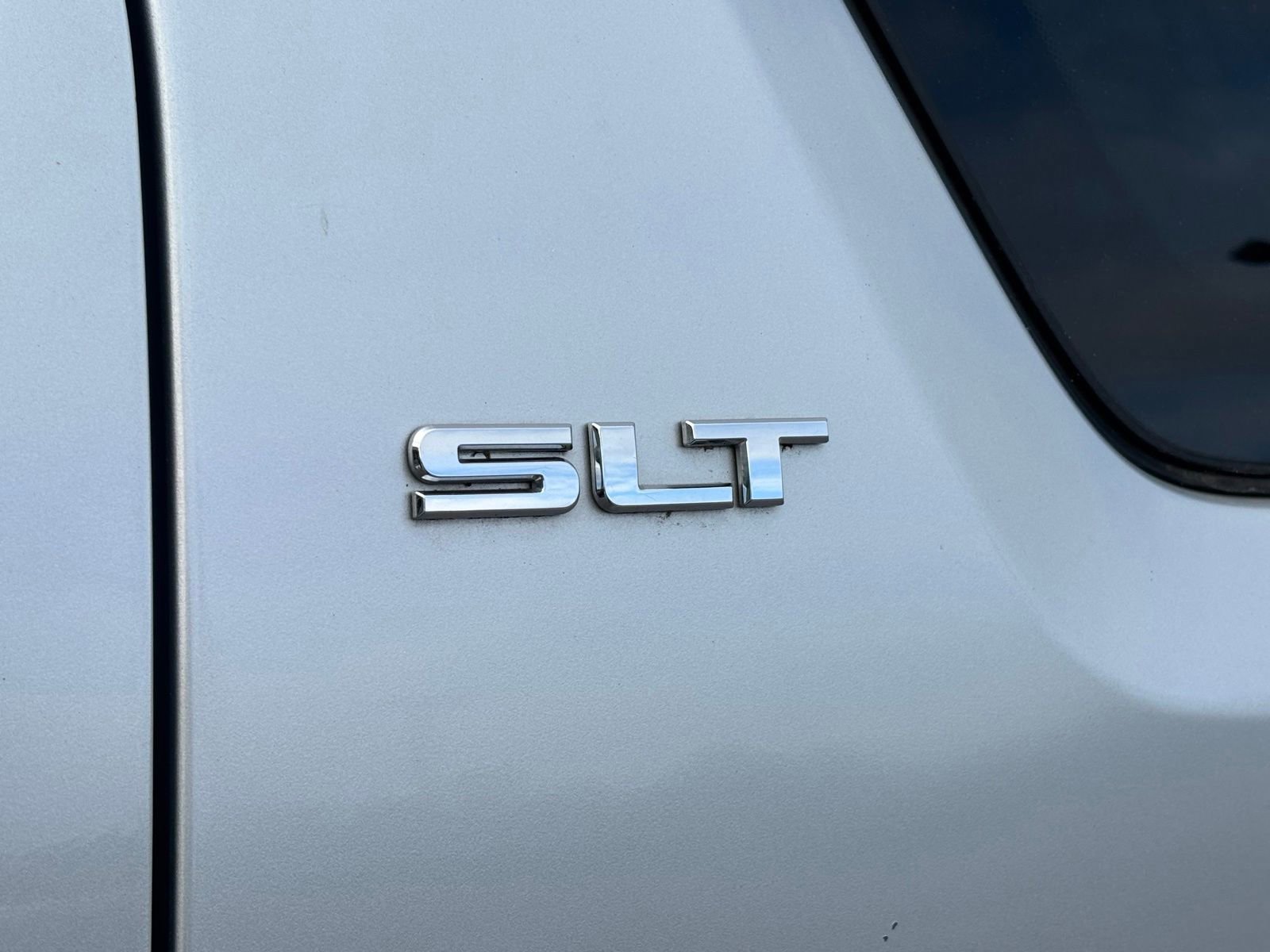 Used 2011 GMC Terrain SLT FWD image 3