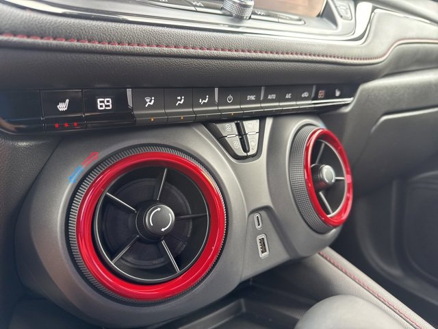 Used 2025 Chevrolet Blazer RS image 5