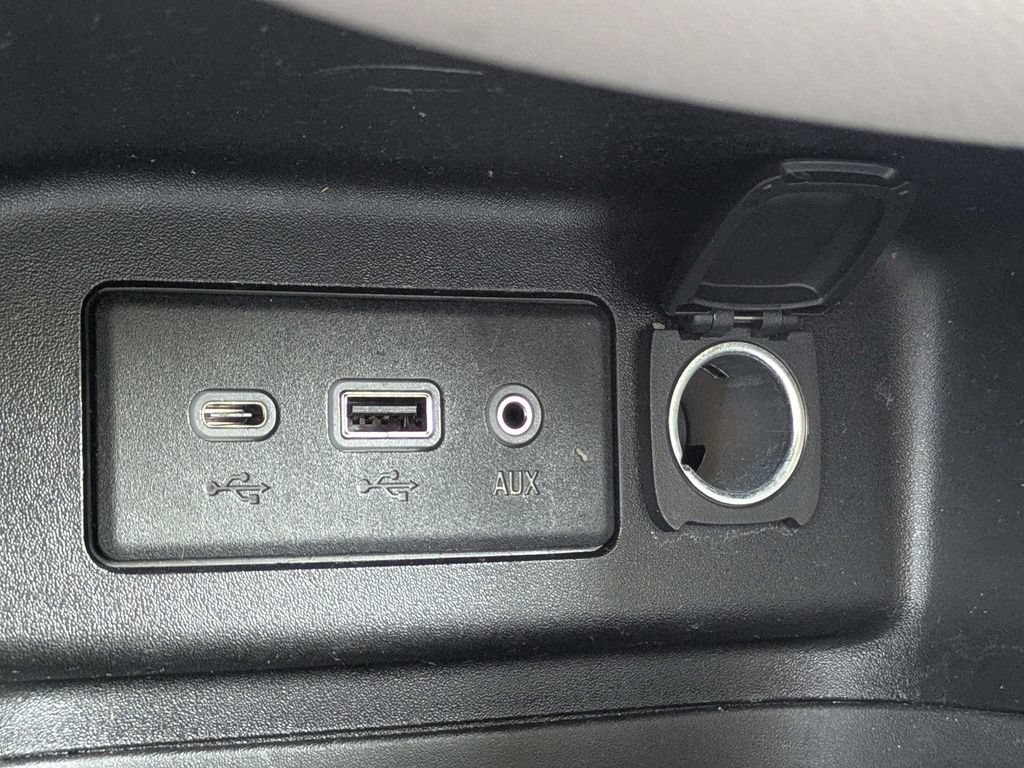 Used 2019 Chevrolet Equinox LS w/ LS Convenience Package FWD image 22