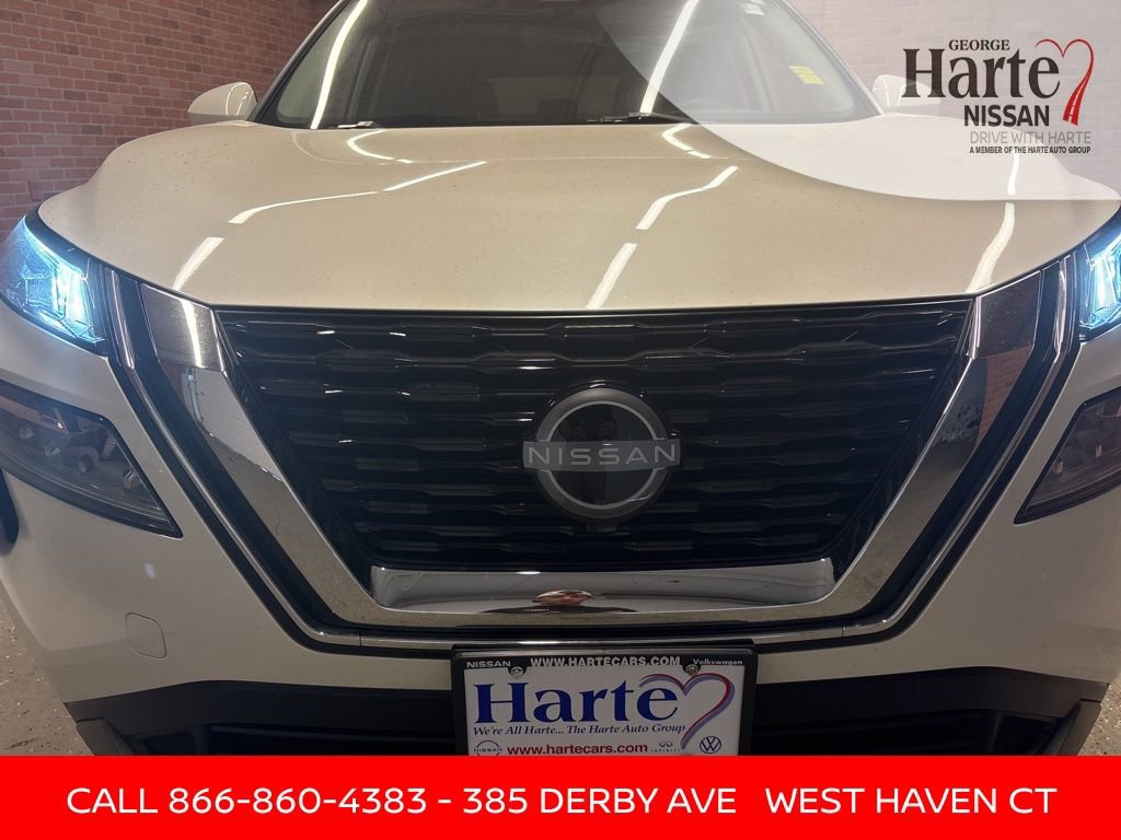 Certified 2023 Nissan Rogue SV image 38