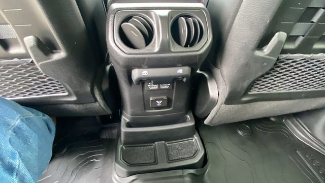Used 2021 Jeep Wrangler Unlimited Rubicon AWD/4WD image 14