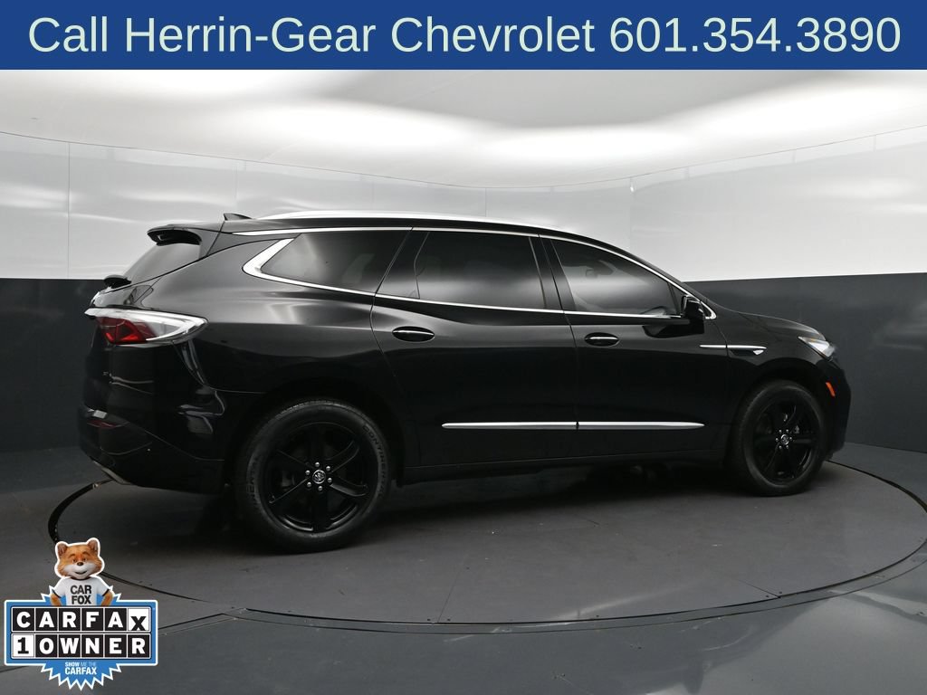Used 2023 Buick Enclave Essence w/ Experience Buick Package FWD image 8