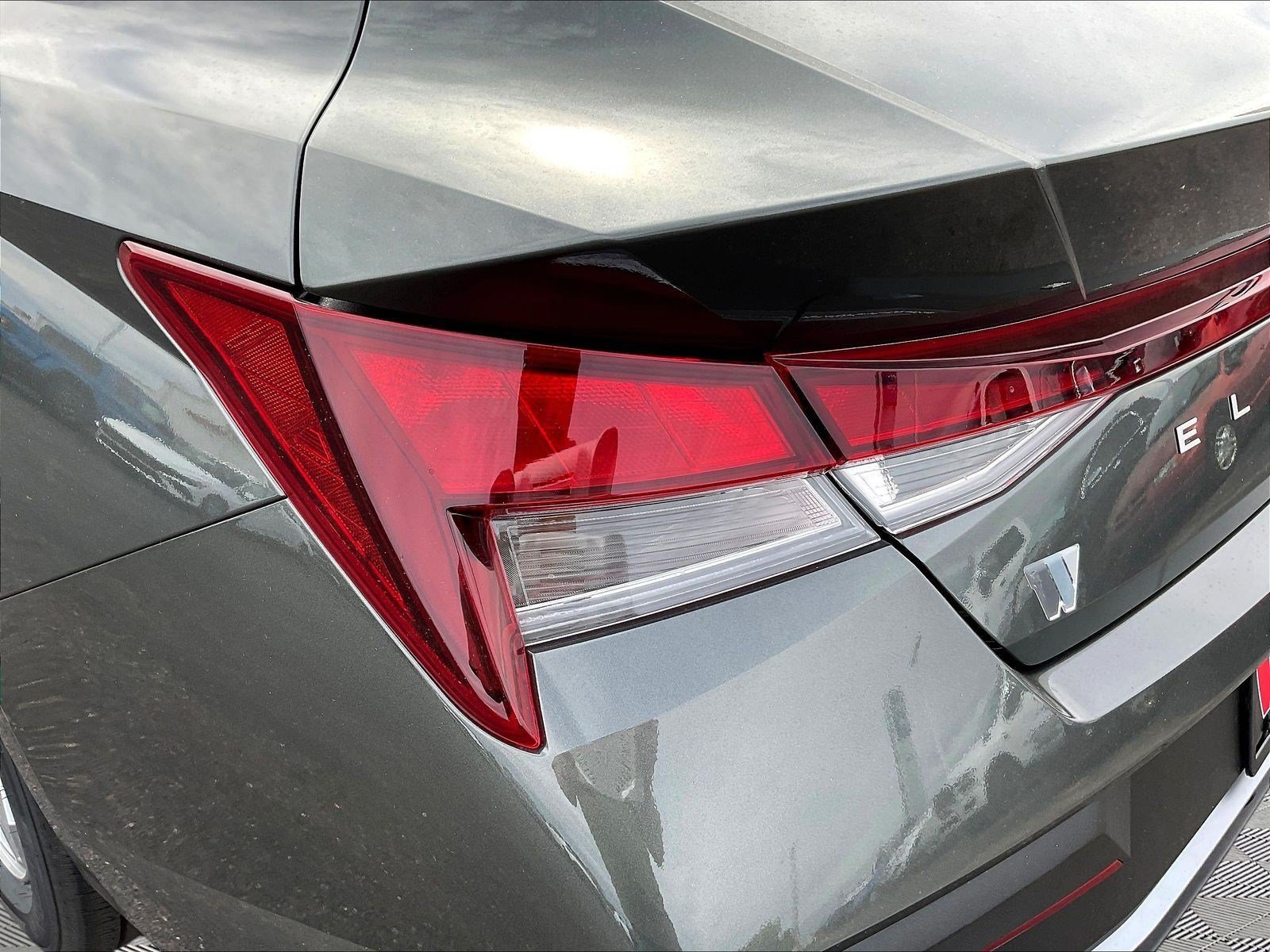 New 2026 Hyundai Elantra SE FWD image 15