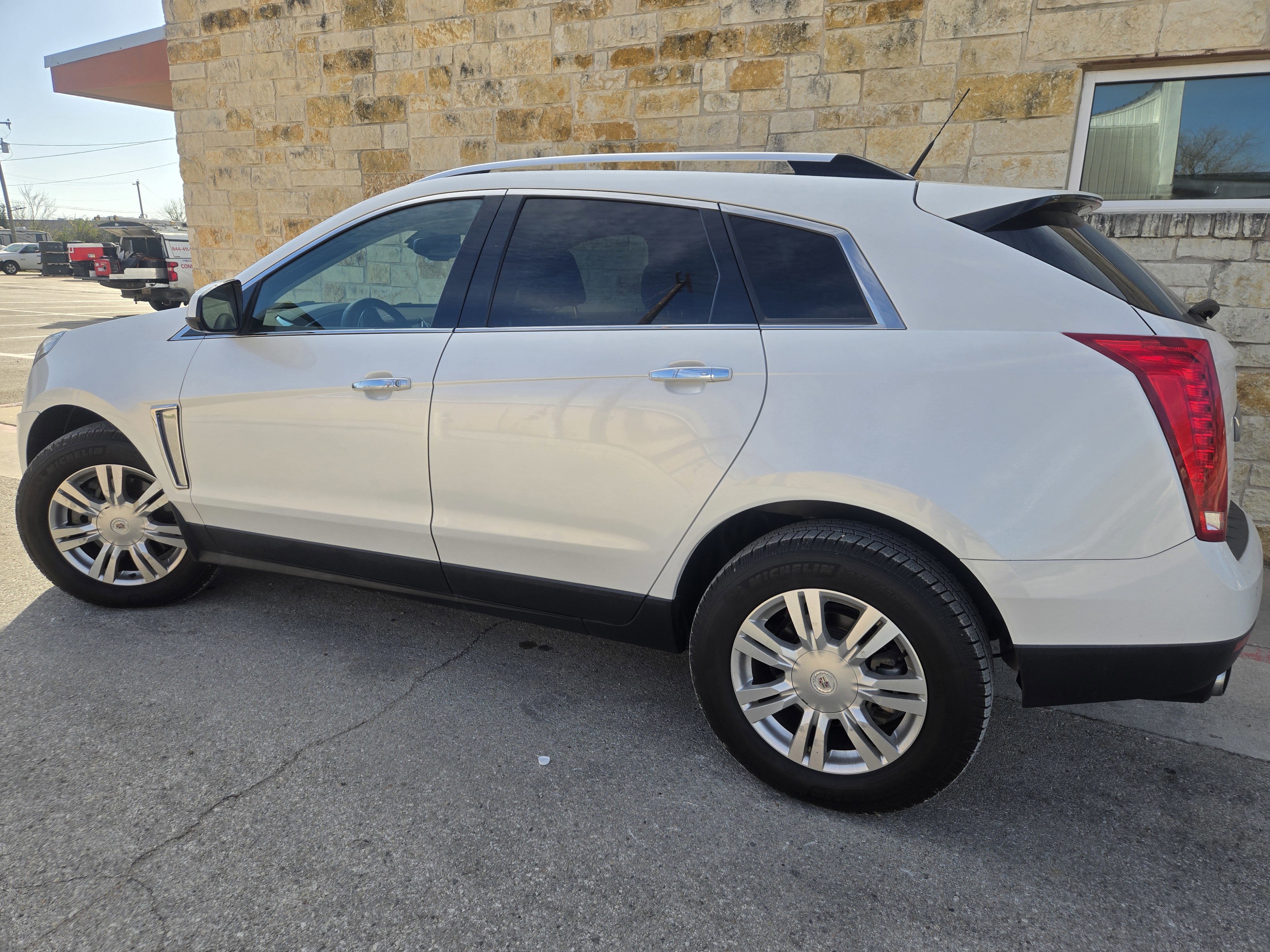 Used 2014 Cadillac SRX Luxury w/ Driver Awareness Package image 3
