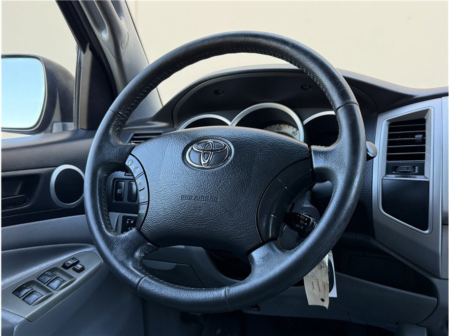Used 2011 Toyota Tacoma PreRunner w/ SR5 Pkg #2 RWD image 13