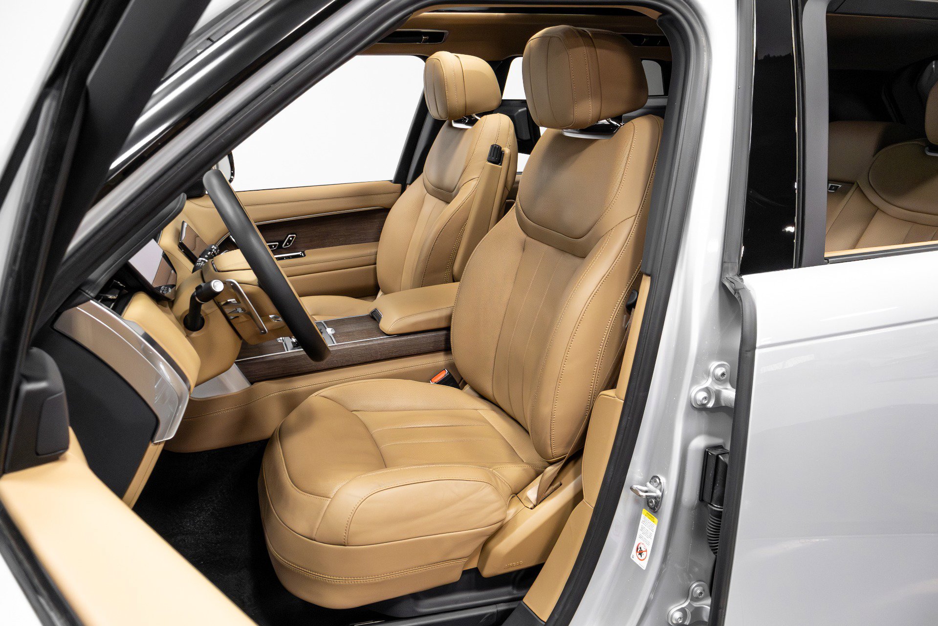 Used 2023 Land Rover Range Rover Autobiography image 6