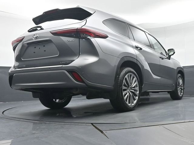 Certified 2025 Toyota Highlander XLE image 44