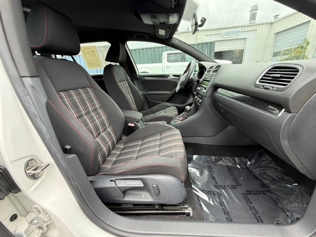 Used 2014 Volkswagen GTI Driver's Edition FWD image 23