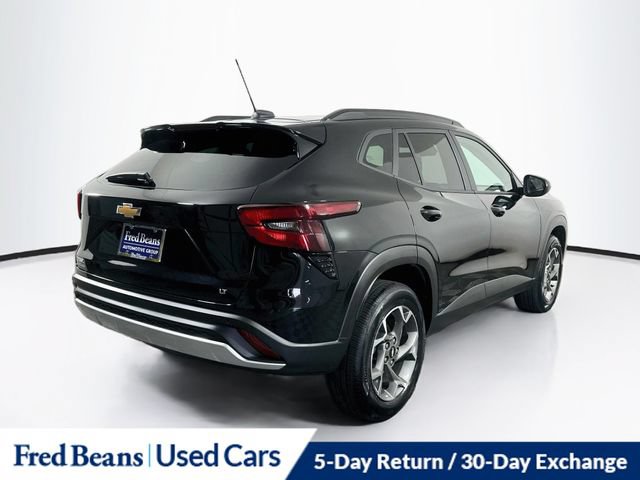 Used 2025 Chevrolet Trax LT w/ Driver Confidence Package FWD image 11