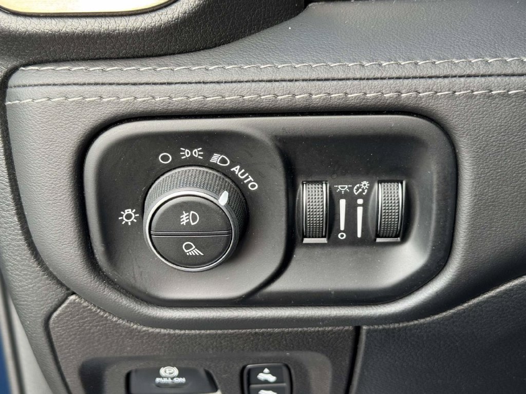Used 2021 RAM 1500 Limited AWD/4WD image 29
