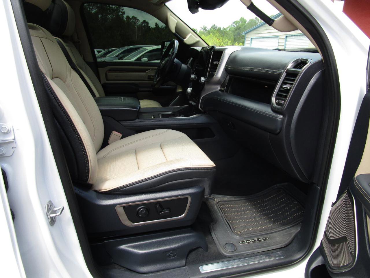 Used 2019 RAM 1500 Limited AWD/4WD image 32