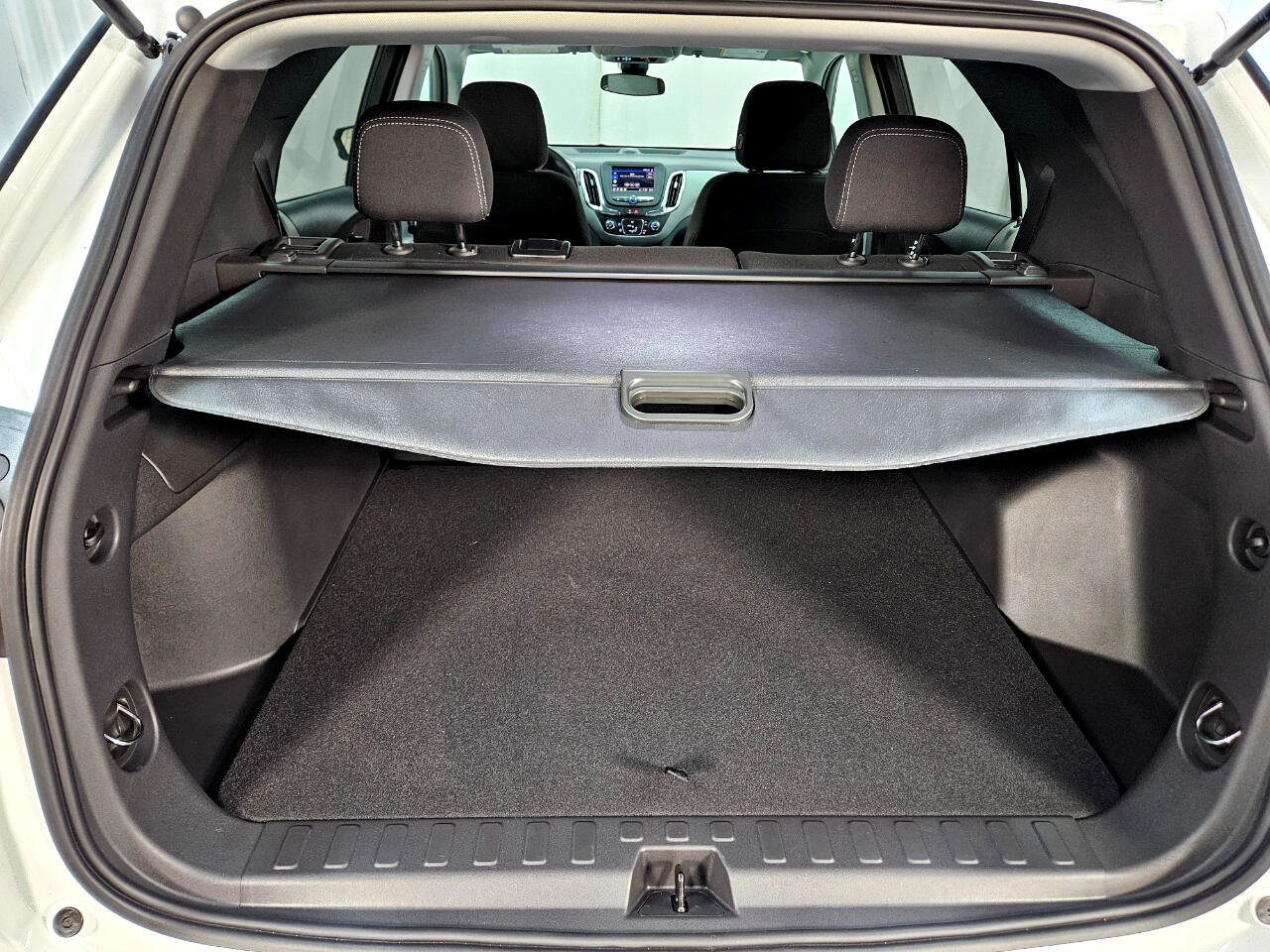 Used 2024 Chevrolet Equinox LS w/ LS Convenience Package image 8