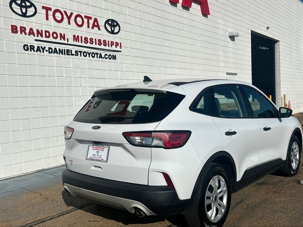Used 2020 Ford Escape S image 5