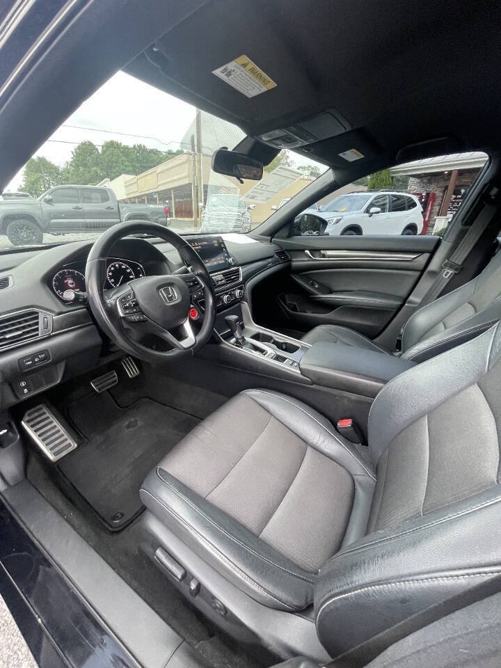 Used 2018 Honda Accord Sport image 12