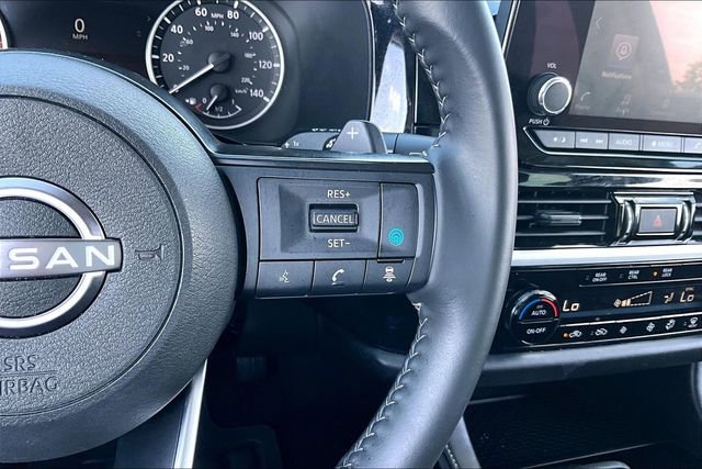 Certified 2025 Nissan Pathfinder SV image 11