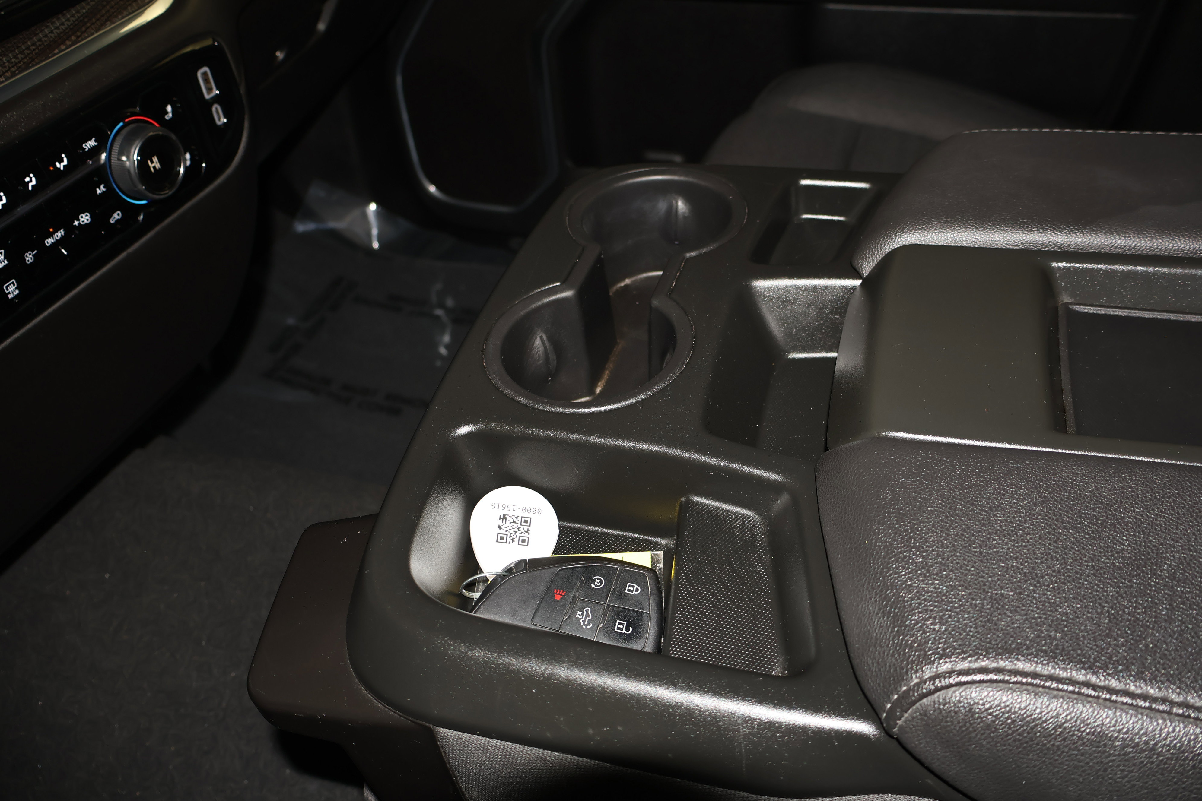 Used 2025 Chevrolet Silverado 1500 LT image 32