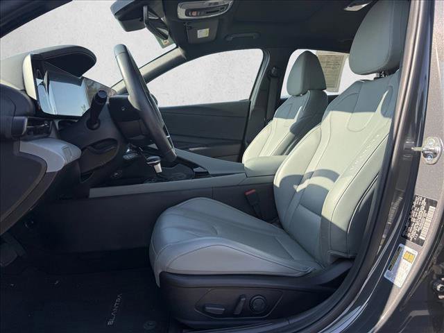 Certified 2025 Hyundai Elantra Limited image 10