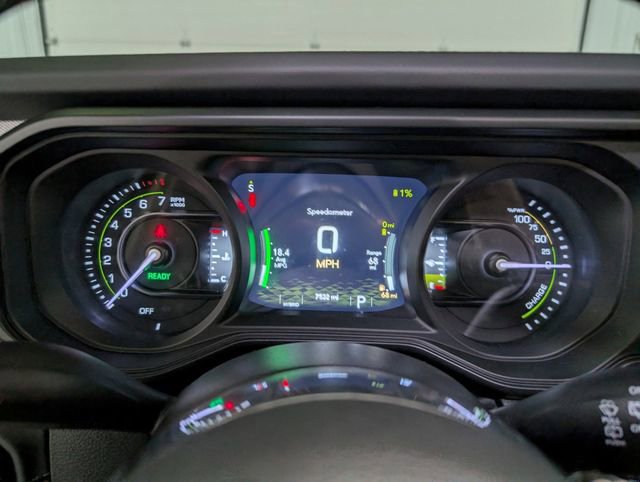 Used 2025 Jeep Wrangler Unlimited Sahara w/ Safety Group AWD/4WD image 15