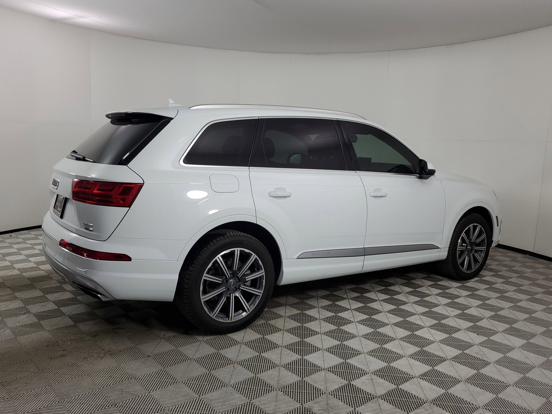 Used 2017 Audi Q7 3.0T Premium Plus image 11