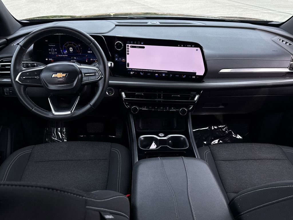 Used 2024 Chevrolet Traverse LT image 16