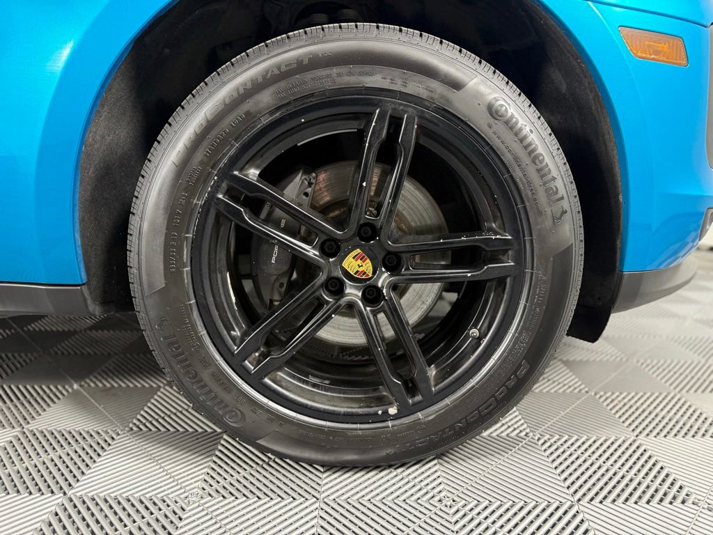Certified 2019 Porsche Macan AWD/4WD image 19