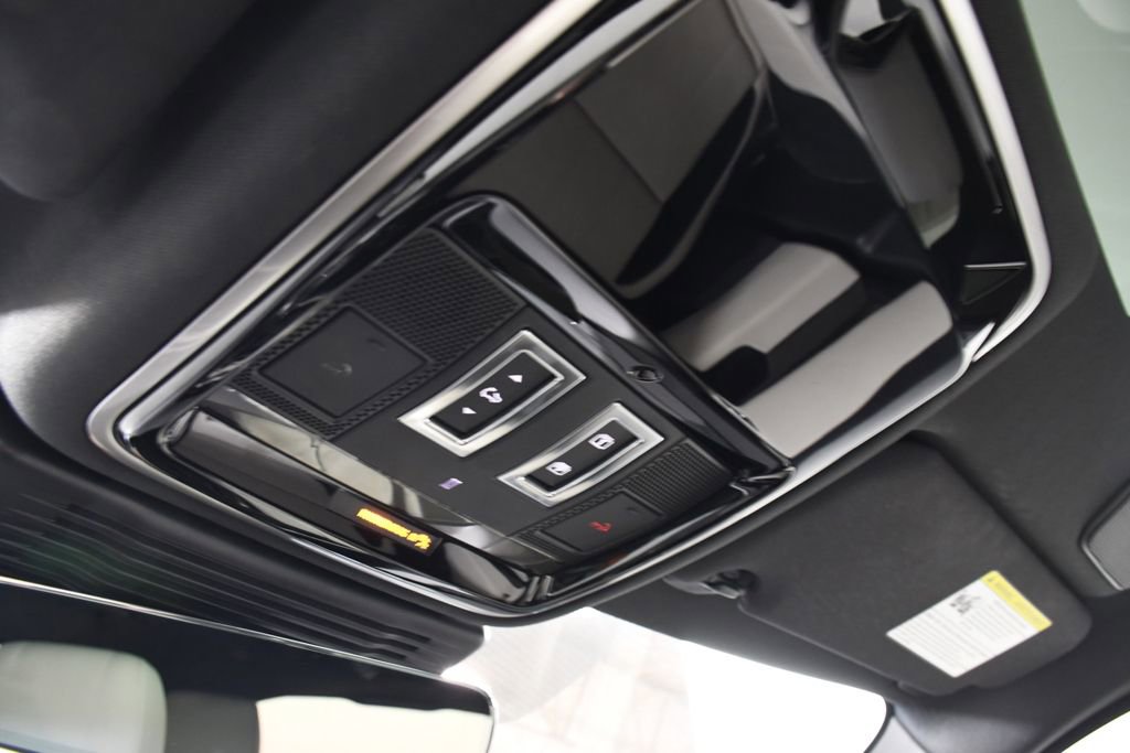 Used 2022 Land Rover Range Rover Velar R-Dynamic S AWD/4WD image 34