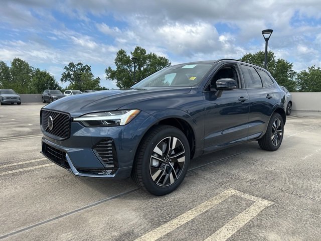 New 2026 Volvo XC60 B5 Plus w/ Climate Package image 3