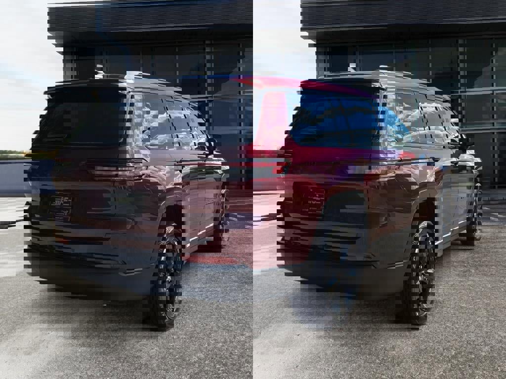 New 2025 Jeep Grand Cherokee L Altitude image 7