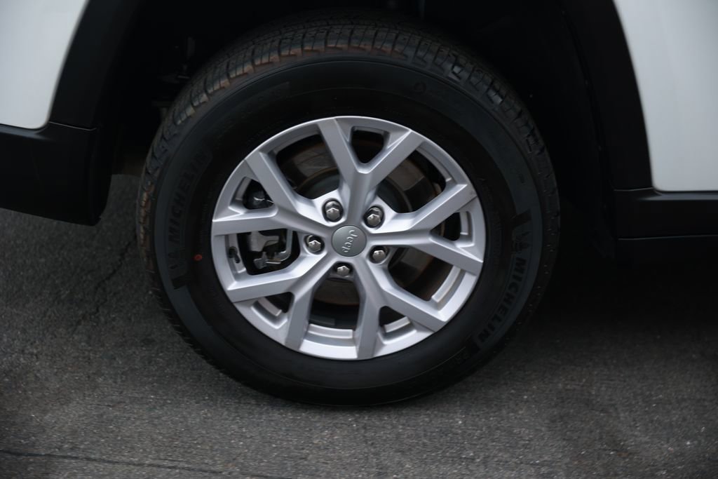 Used 2022 Jeep Grand Cherokee L Limited image 9