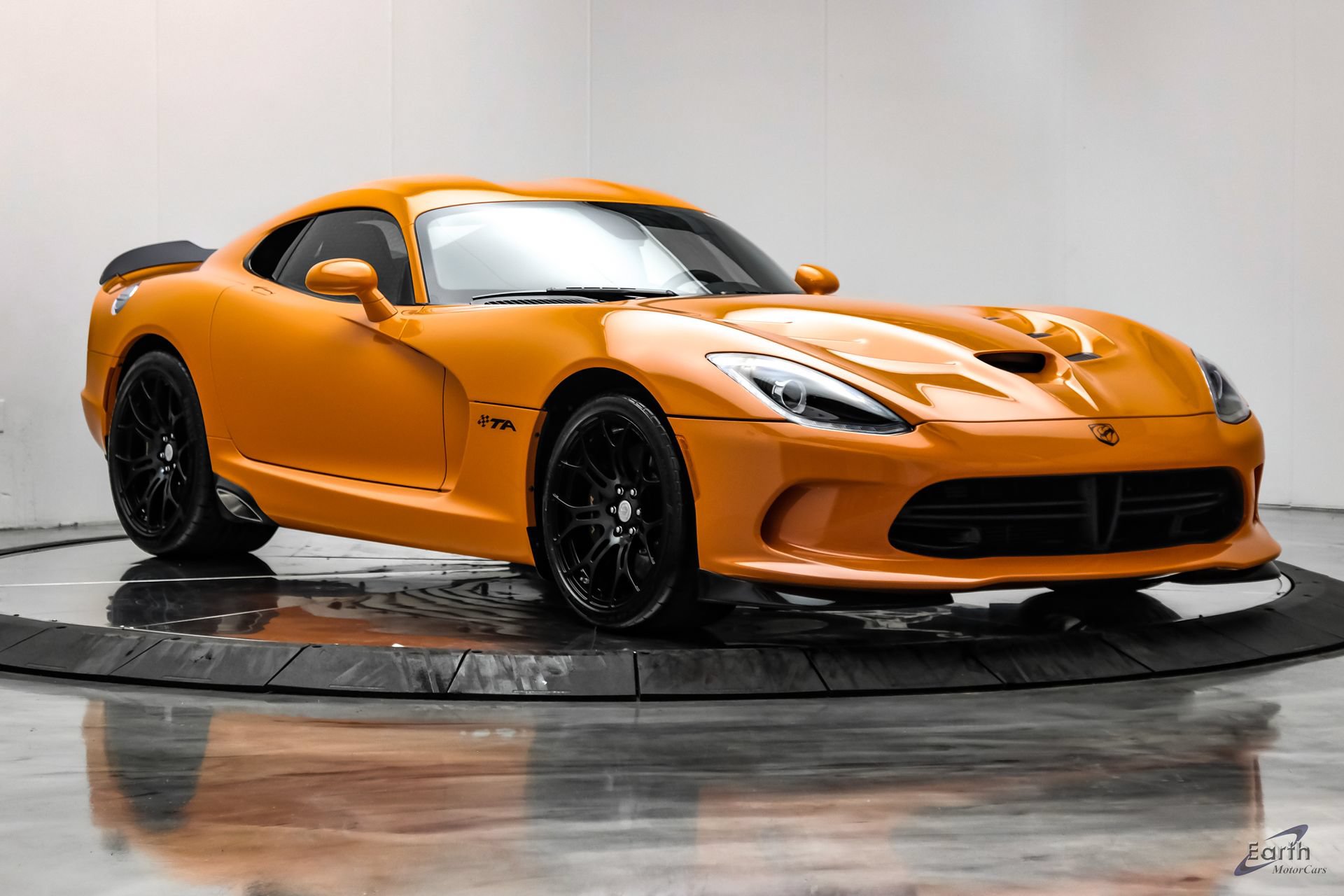 Used 2014 SRT Viper SRT-10 RWD image 27