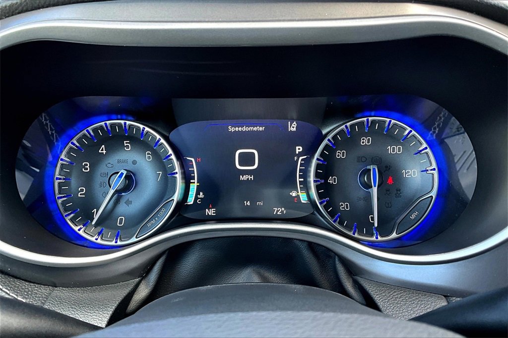 New 2026 Chrysler Pacifica Select image 24