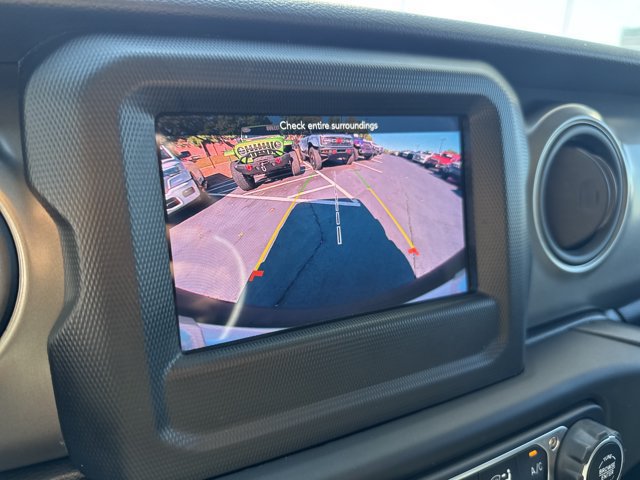 Used 2023 Jeep Wrangler Sport AWD/4WD image 29