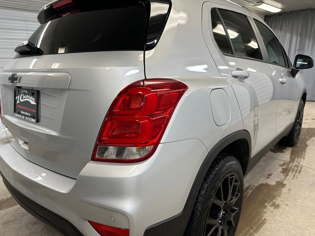 Certified 2022 Chevrolet Trax LT w/ Driver Confidence Package image 23