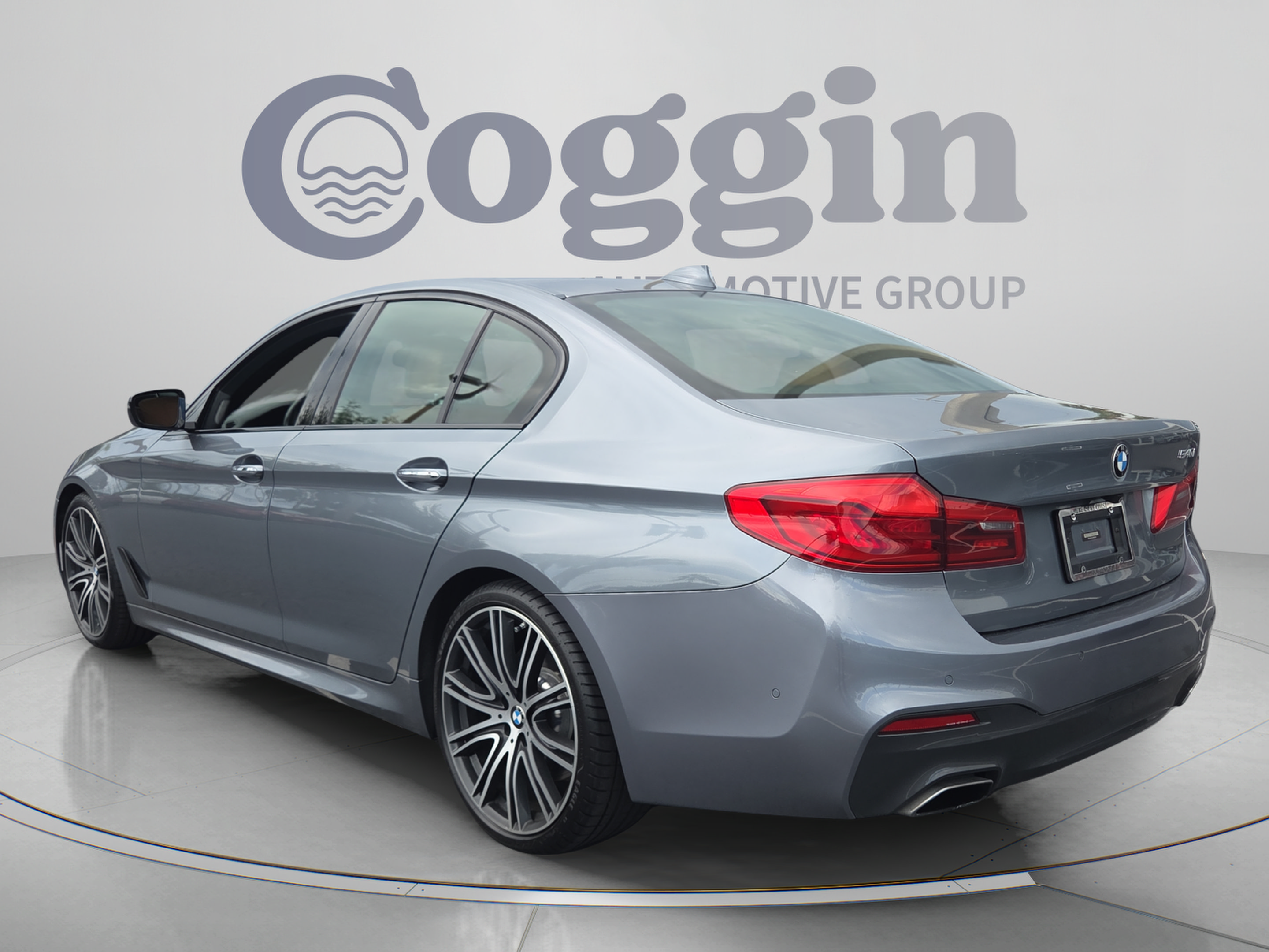 Used 2018 BMW 540i w/ M Sport Package RWD image 3