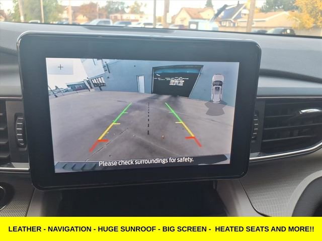 Used 2023 Ford Explorer XLT w/ Equipment Group 202A image 22