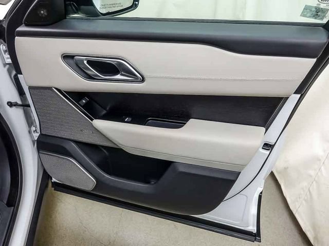 Used 2023 Land Rover Range Rover Velar HST AWD/4WD image 29