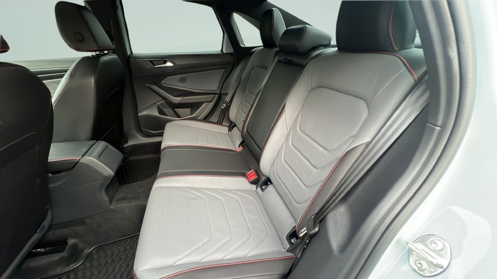 Used 2026 Volkswagen Jetta GLI Autobahn FWD image 9