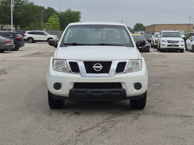 Used 2019 Nissan Frontier SV RWD image 2