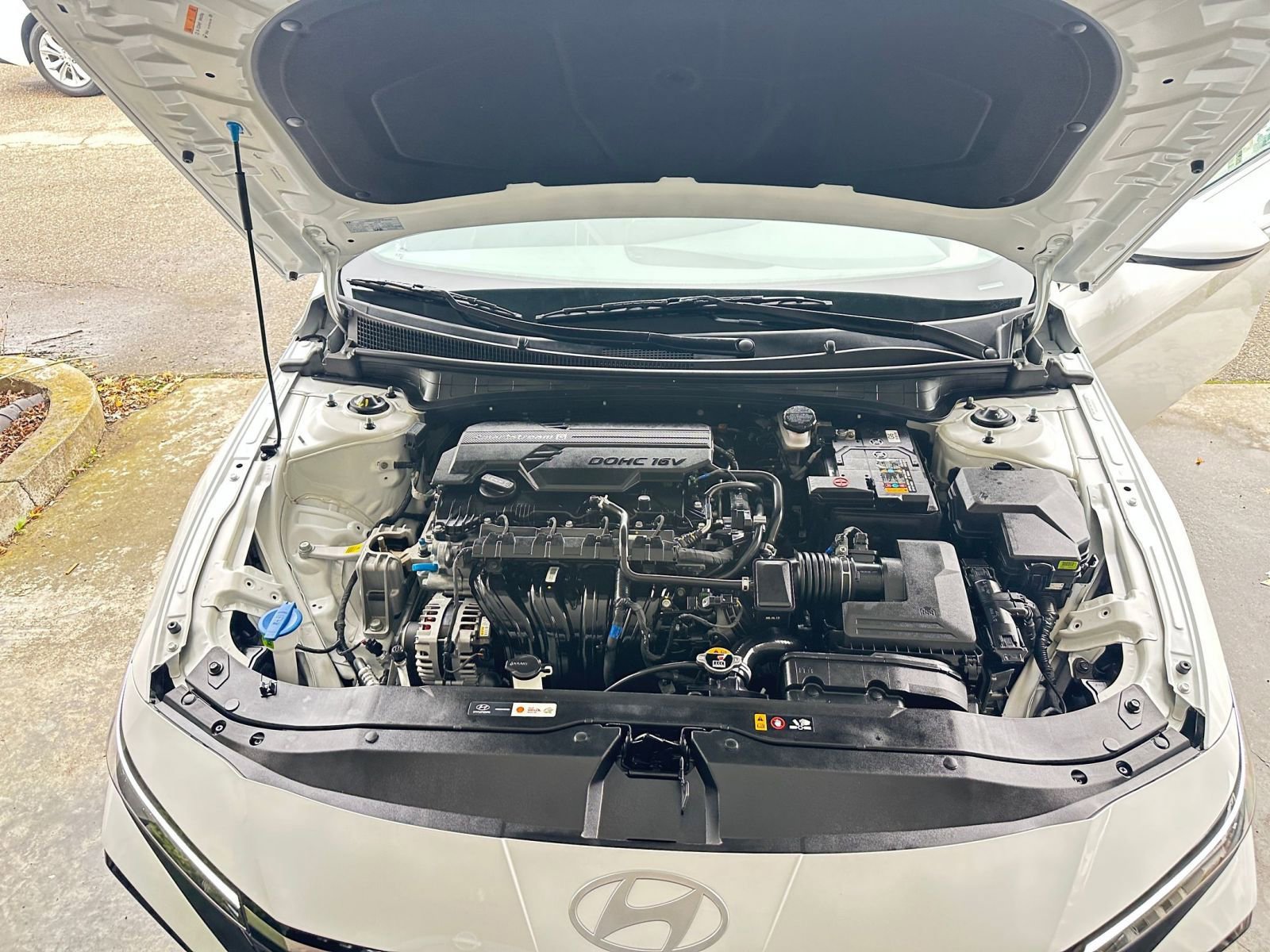 Used 2025 Hyundai Elantra SEL image 33