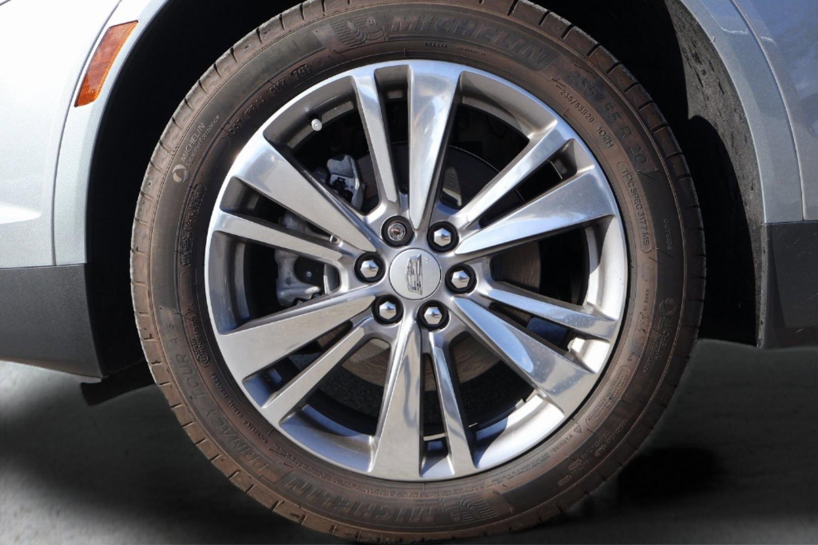 New 2025 Cadillac XT5 Premium Luxury image 9