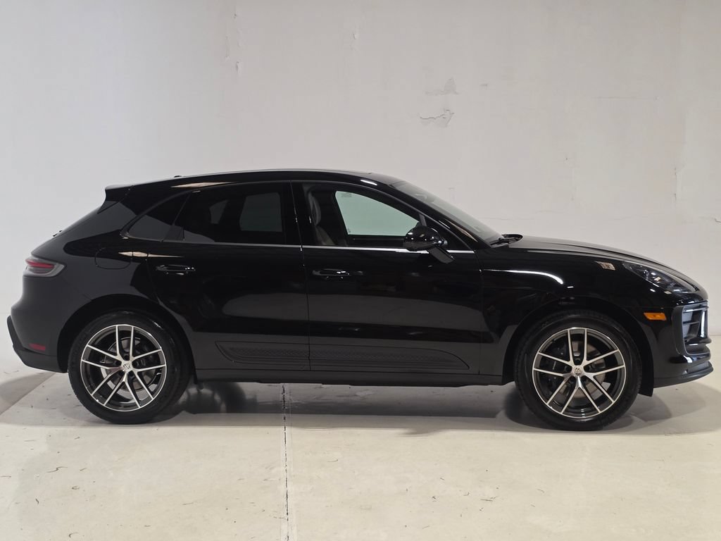 New 2026 Porsche Macan AWD/4WD image 8