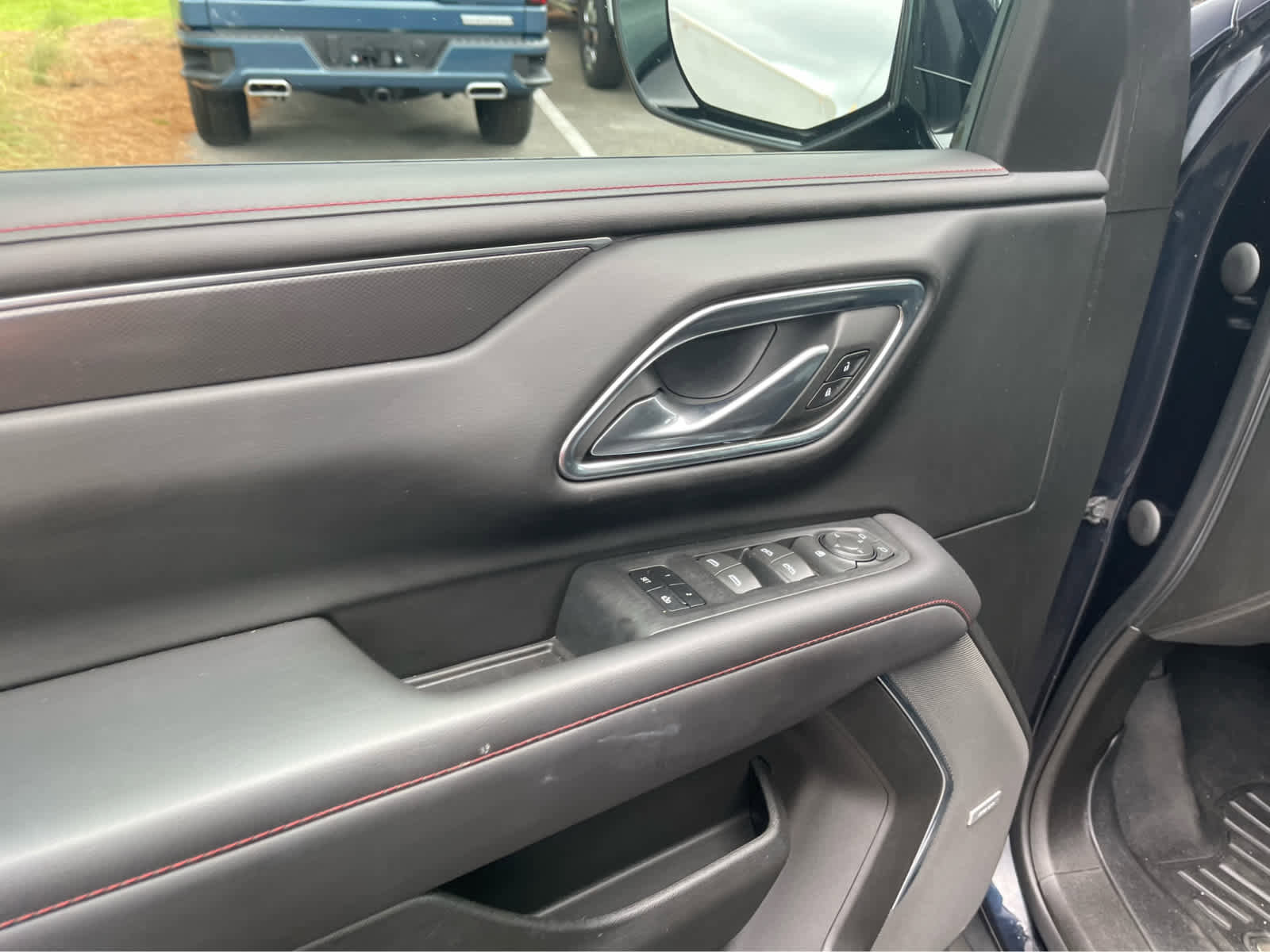 Used 2023 Chevrolet Tahoe RST AWD/4WD image 11