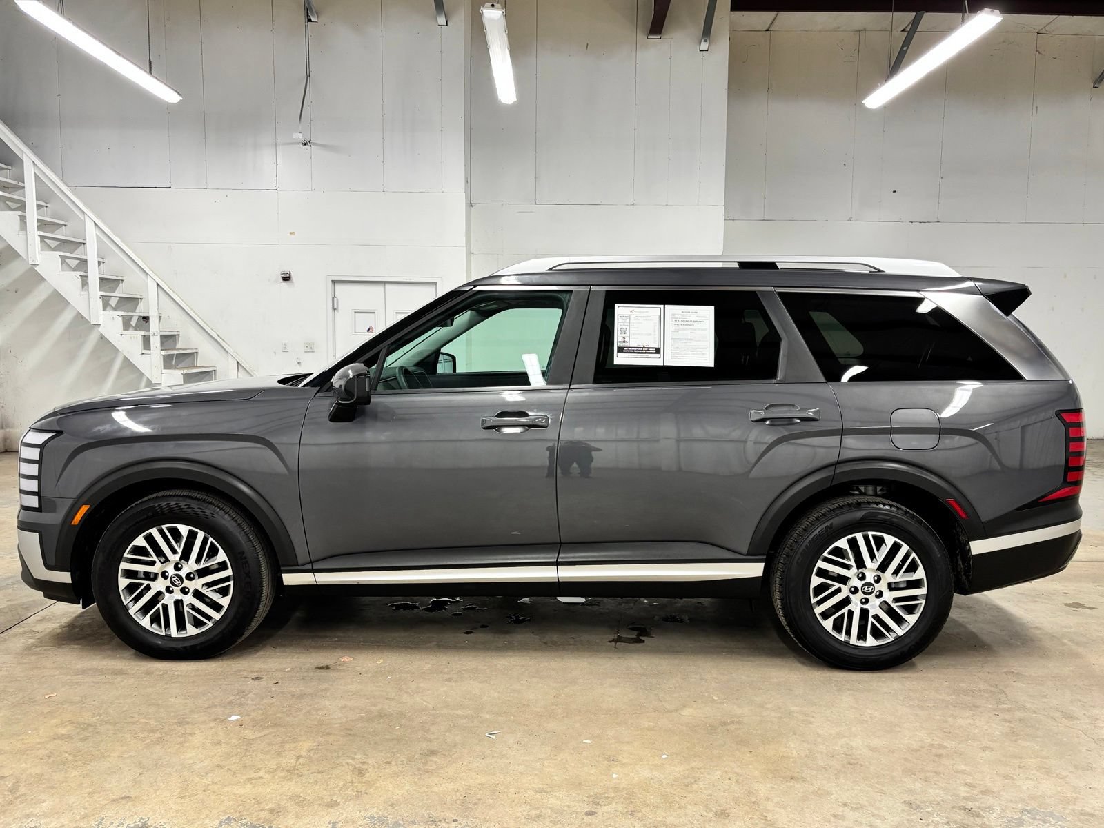 Certified 2026 Hyundai Palisade SEL FWD image 4