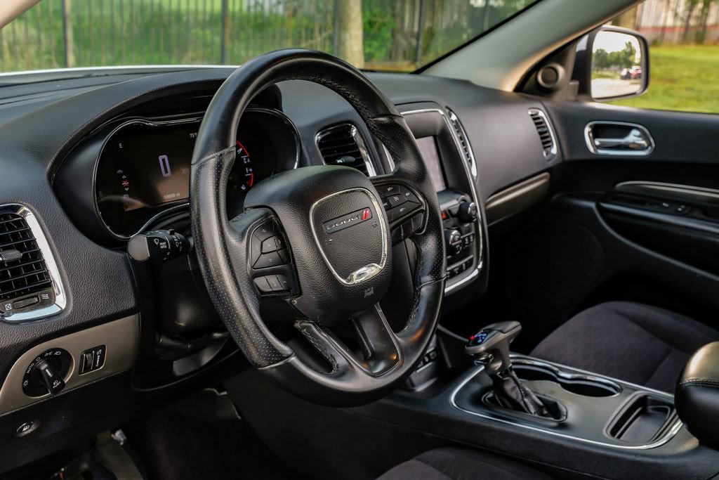 Used 2018 Dodge Durango SXT w/ 3rd Row Seating Group RWD image 19