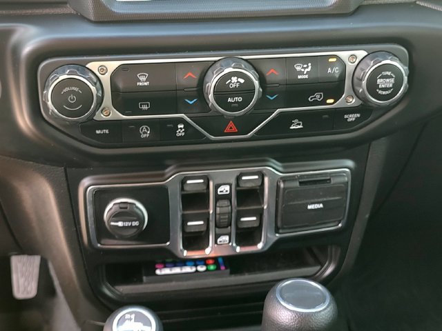 Used 2023 Jeep Gladiator Sport AWD/4WD image 18