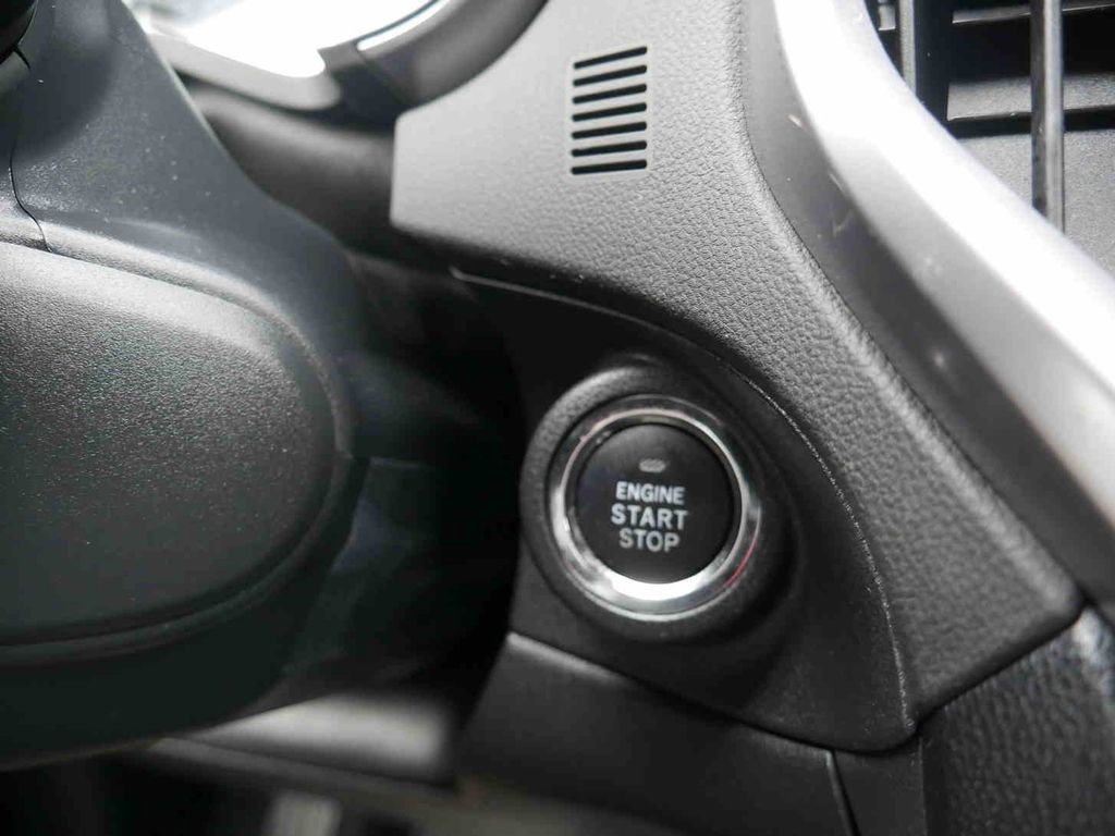 Used 2022 Subaru Ascent Limited image 33